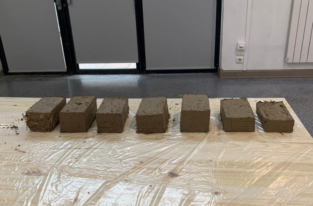 Review of the “Creation of clay bricks” workshop.
