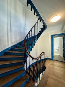 Escalier niveau R+5 immeuble 43 rue C. de Rochefoucauld Paris 75009 RIVP état existant Rethink