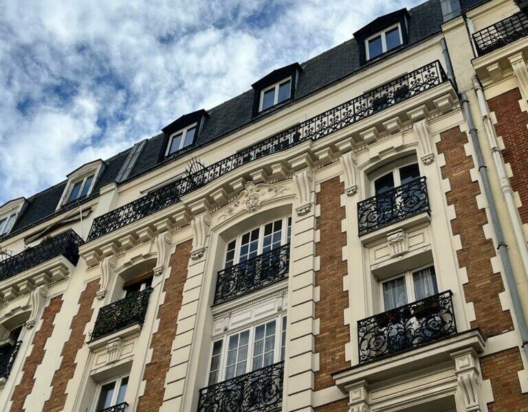 Réhabilitation immeuble haussmannien 92 rue Mont-Cénis Paris façade sur rue par Rethink